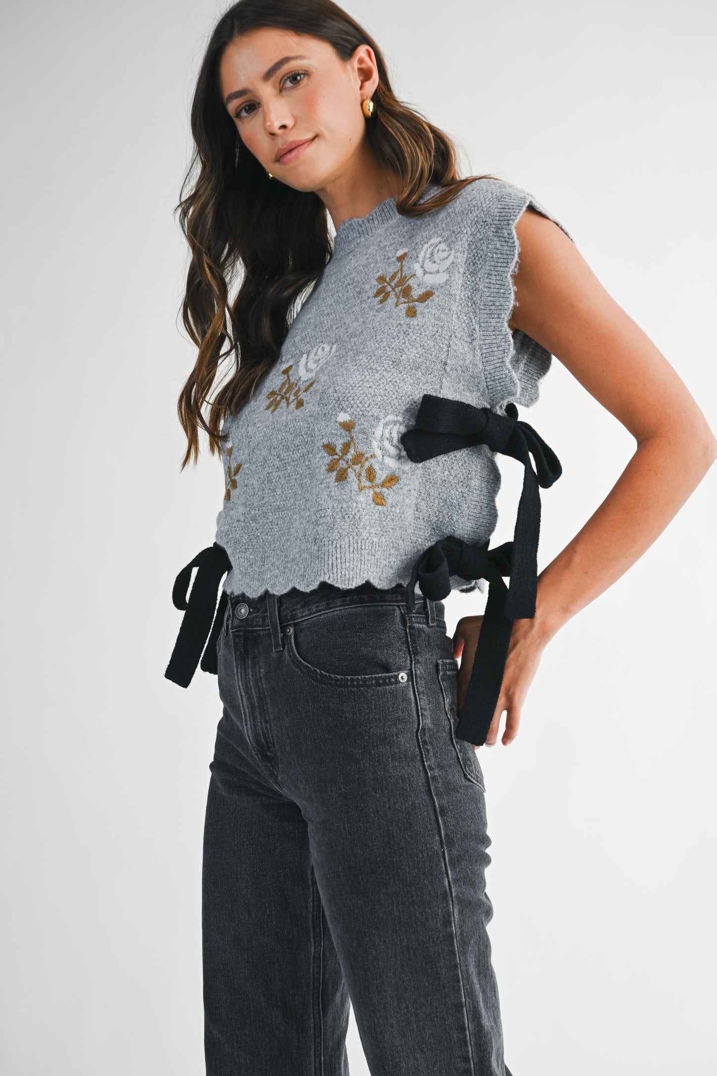 Embroidered Knit Scalloped  Vest with Side Bow